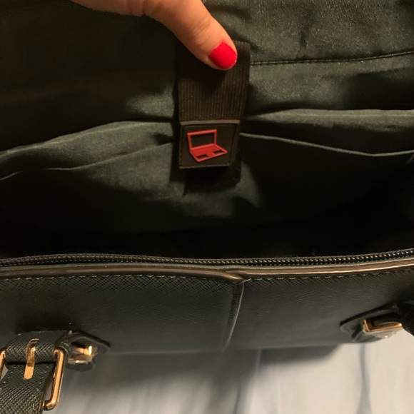 🔷EUC🔷DEEP GREEN IN COLOR🔷STYLISH LAPTOP BAG🔷 - Picture 5 of 7